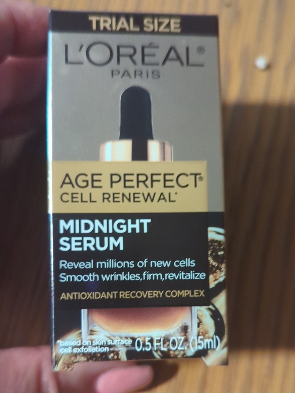L'Oréal Age Perfect Midnight Serum - Gold & Black Packaging